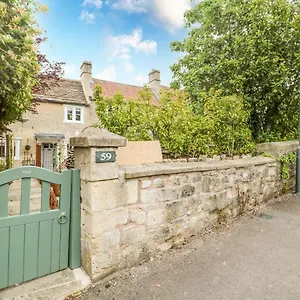 https://sand-fairy-cottage.tophotelsbath.com